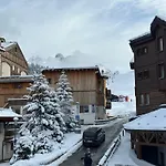 Les Loups Blancs